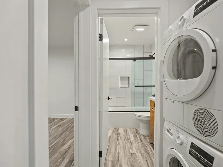 830 Bartlett St #6 — Photo 11