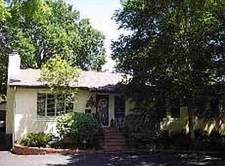 111 Morningside Dr, Terrell Hills, TX 78209