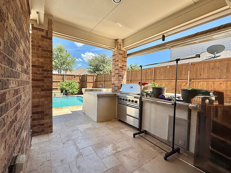 7430 Hidden Cove Ln — Photo 36