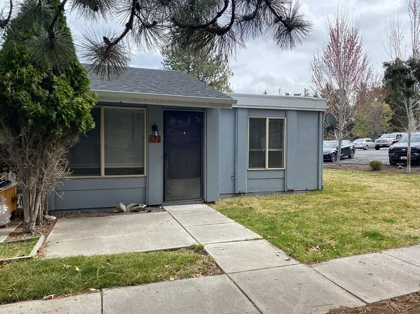 1700 NE Wells Acres Rd APT 32, Bend, OR 97701