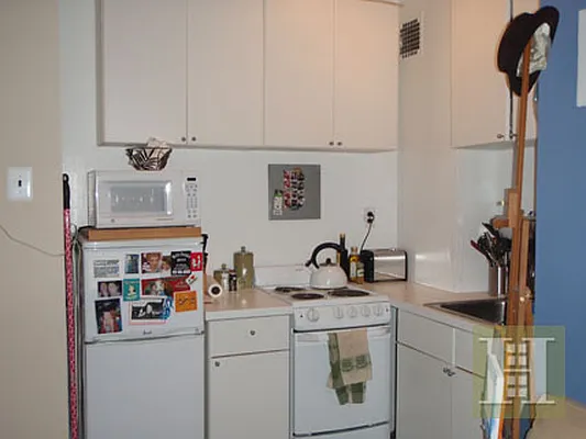 Rented by Halstead Real Estate | media 3