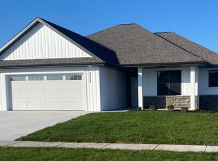 N9325 Gemstone Ct, Appleton, WI 54915