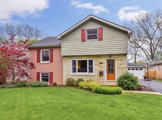 802 Sunset Rd, Wheaton, IL 60189