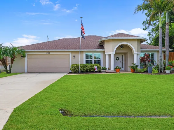 3957 SW Helmlinger Street, Port St Lucie, FL 34953