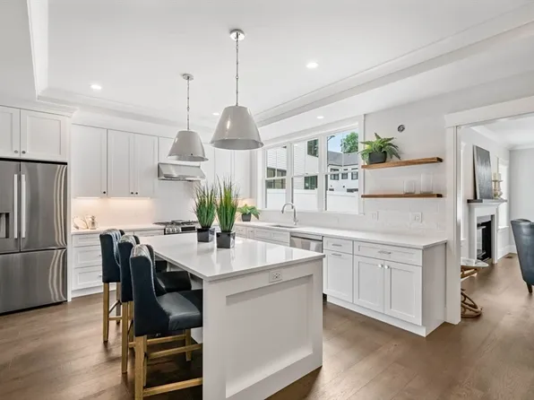 7 Milk St, Natick, MA 01760