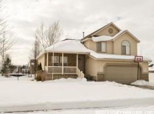 1239 W 1075 N, Clinton, UT 84015