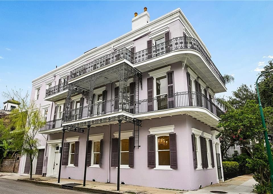 1st image of 1002 Esplanade Ave #202