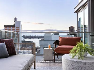 547 W 47th St #Penthouse 08, New York, NY, 10036