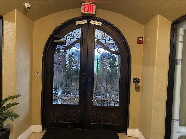 1711 Old Spanish Trl #209 — Photo 4