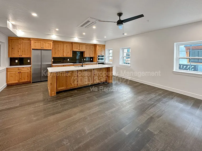 3586 N Adams St — Photo 3