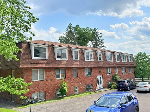 2nd image of 426 Winthrop Dr