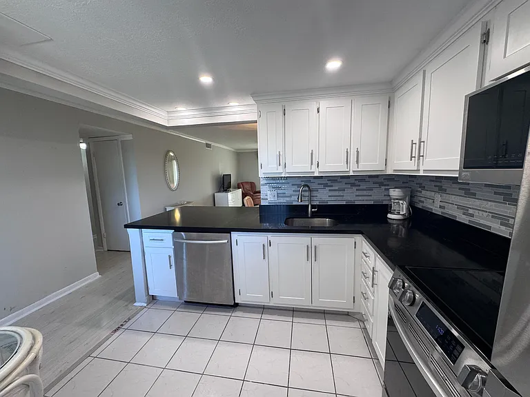 300 NE 26th Ave #4030 — Photo 5