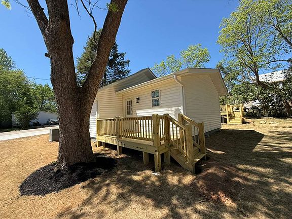 4th image of 108 McDade St