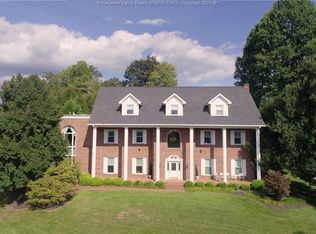 8 Southcove Ln, South Charleston, WV 25309