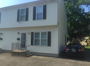 2 Terry Ln, Norwalk, CT 06854