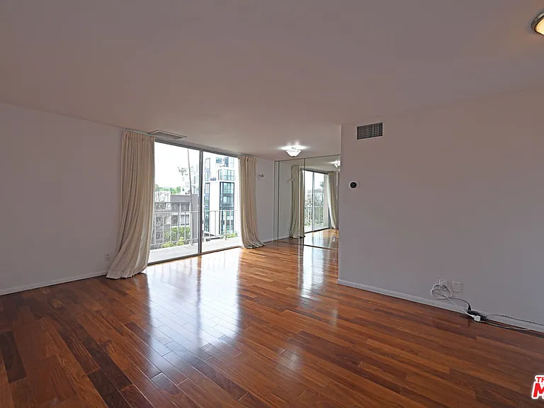 100 S Doheny Dr #424 — Photo 11