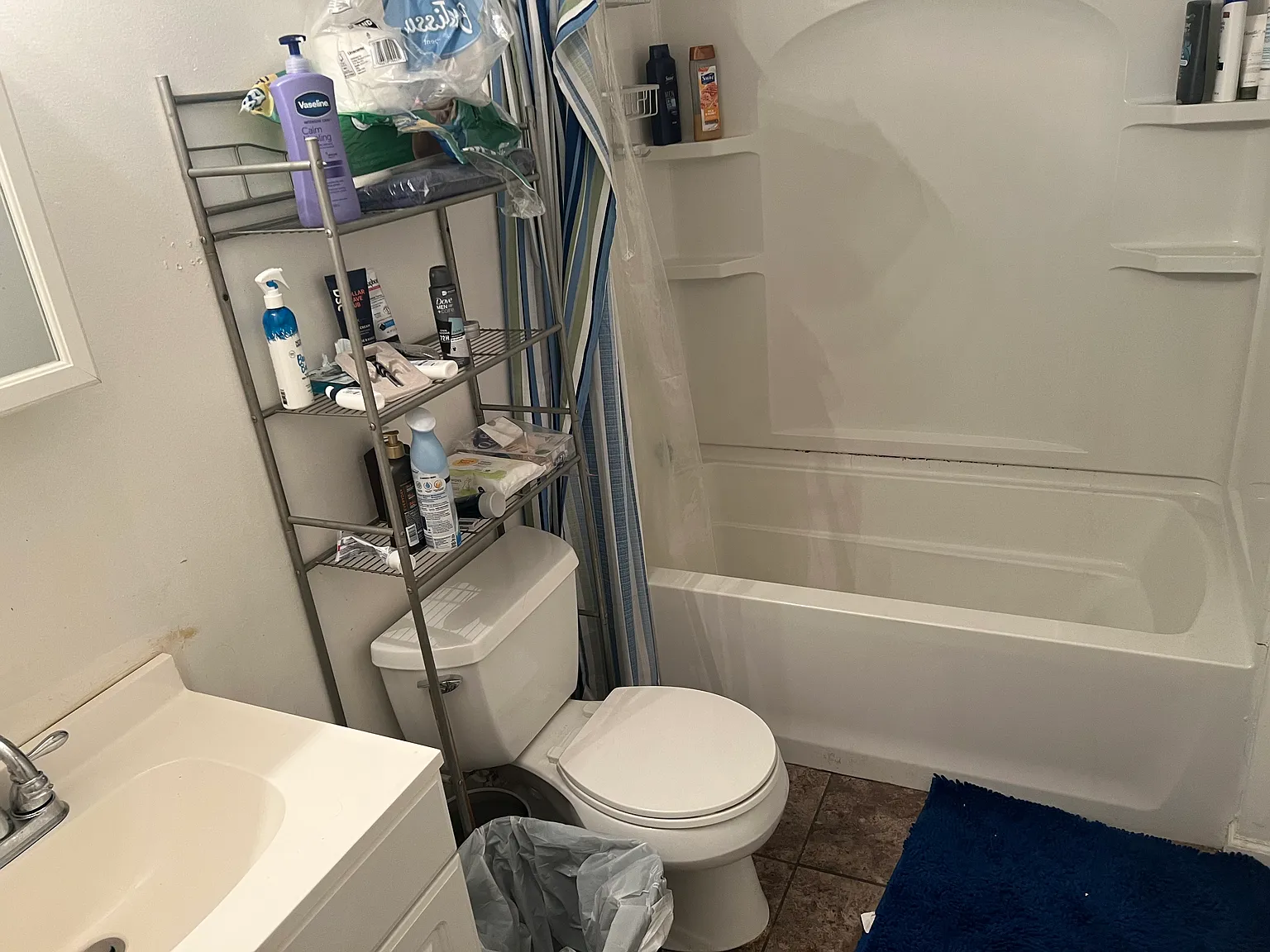 4 bed, 1056 sqft, $3,800 — Photo 2