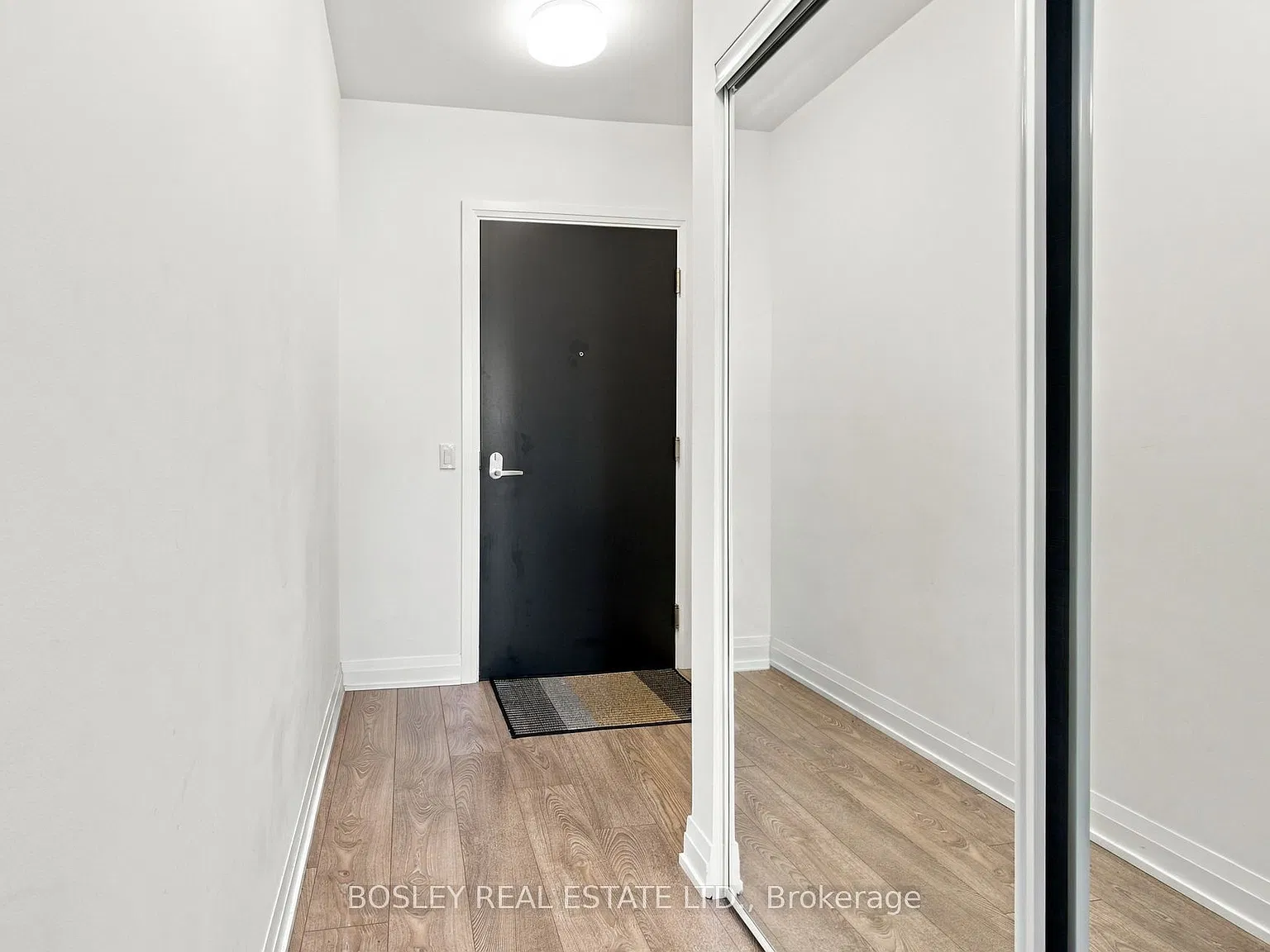 286 Main St — Photo 4