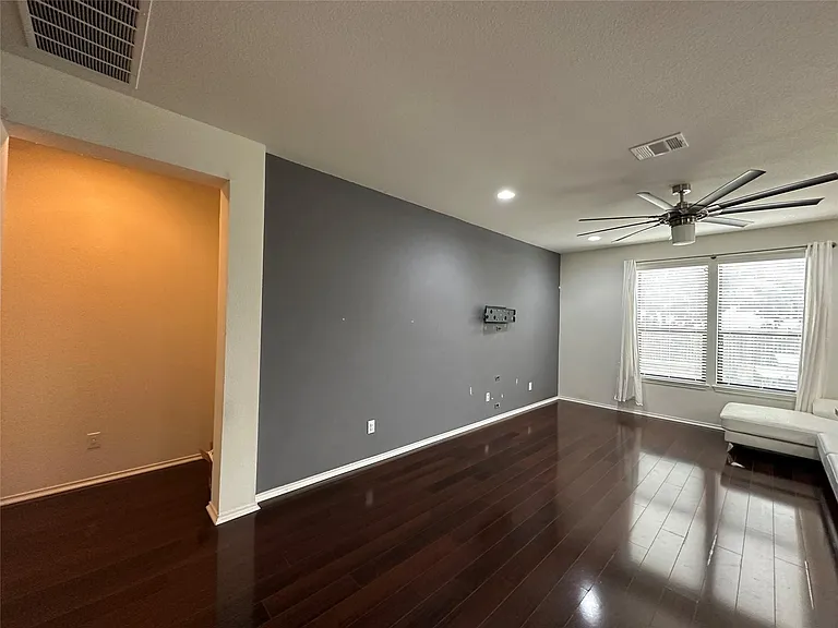 1248 Hyde Park Dr — Photo 9
