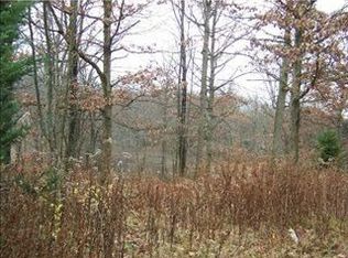 44 Black Run Rd, Grove City, PA 16127