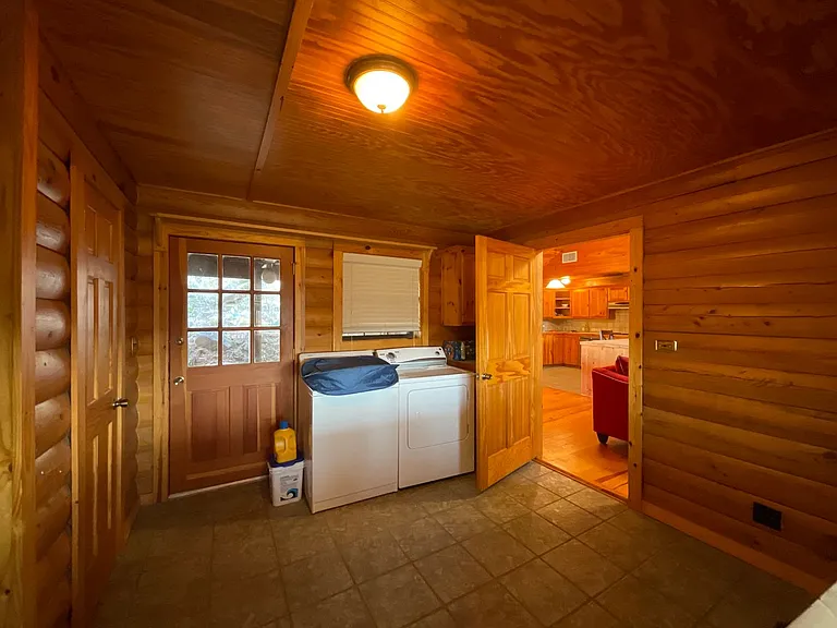 103 Beach Dr — Photo 13