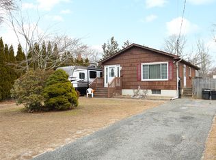 303 Orchid Dr, Mastic Beach, NY 11951