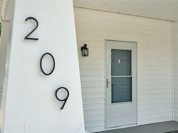 4th image of 209 Paul Maillard Rd