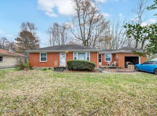 7405 S Watterson Trl, Louisville, KY 40291