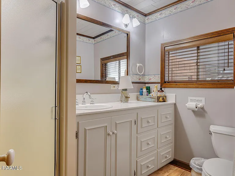 411 Wiggins Rd — Photo 28