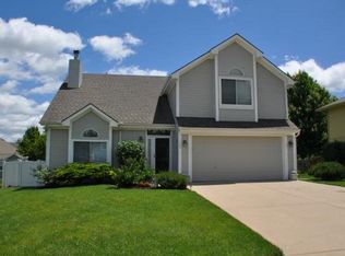 1329 NE Buttonwood Ave, Lees Summit, MO 64086