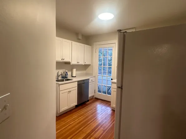 33 Concord Ave, Cambridge, MA