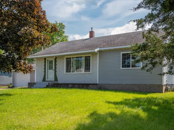 709 Cypress Ave S, Braham, MN 55006