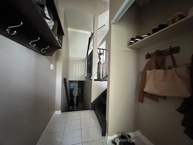 36 Farmstead Dr — Photo 5