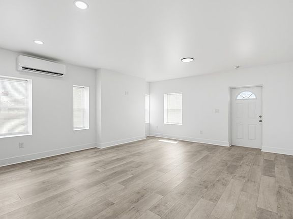 4th image of 1207 W Prospect Rd #1B
