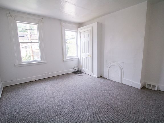 3rd image of 1710 Watson St