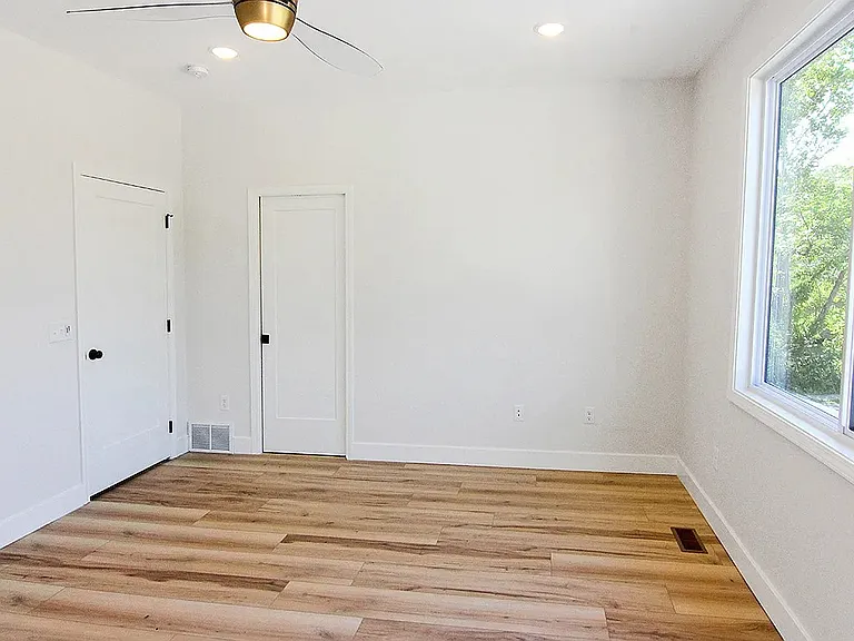 3011 Hawthorne Place Dr — Photo 10