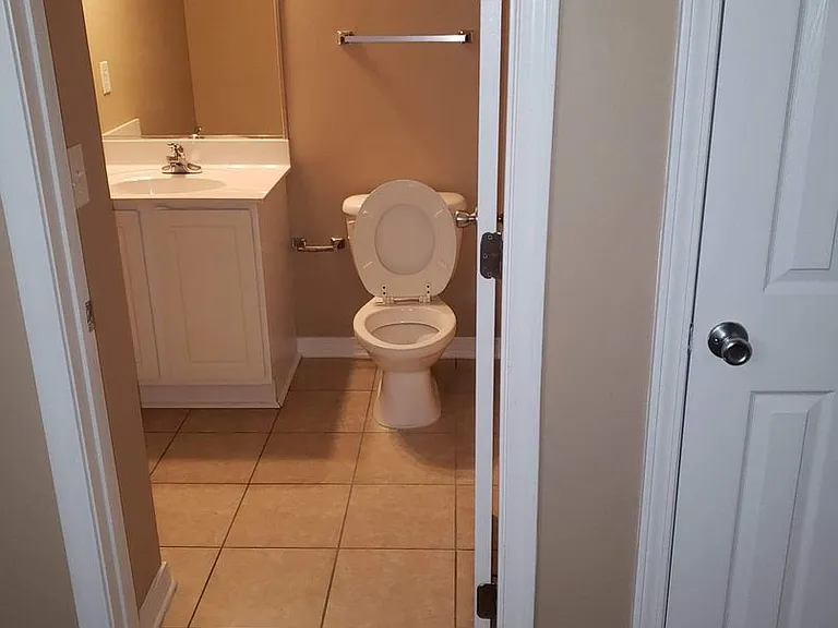 242 Callaway Chase Ln — Photo 4
