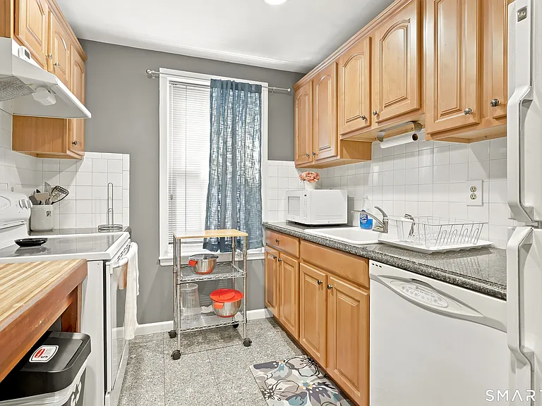 833 Summer St #2E — Photo 10