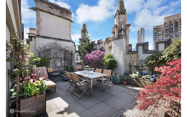 Sold by Douglas Elliman | media 19