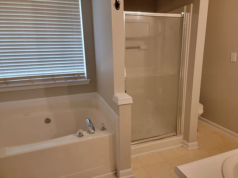 2379 Hillvale Cir — Photo 12