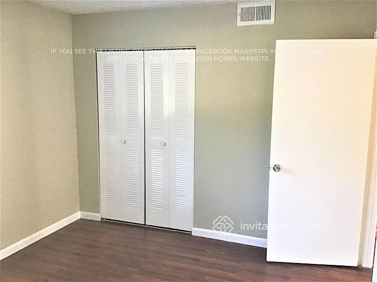 9489 Palm Cir N #9489 — Photo 8