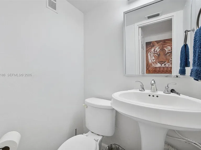 3660 NE 166th St #307 — Photo 16