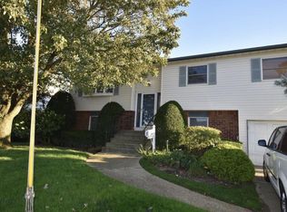 8 Jerusalem Ave, Massapequa, NY