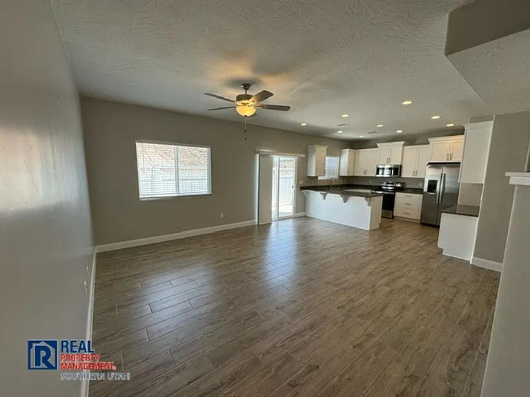 1042 S 1450 E #40 — Photo 3