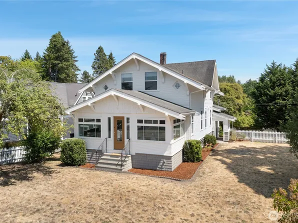 1104 S 223rd Street, Des Moines, WA 98198