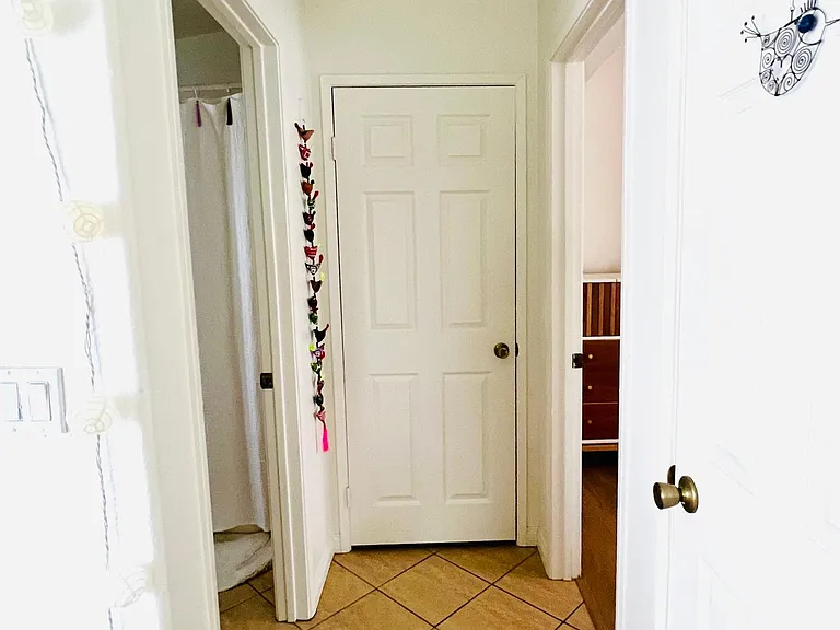 2812 Hope St — Photo 10