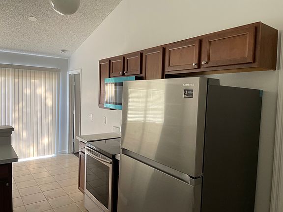 2nd image of 1162 SW Hibiscus St