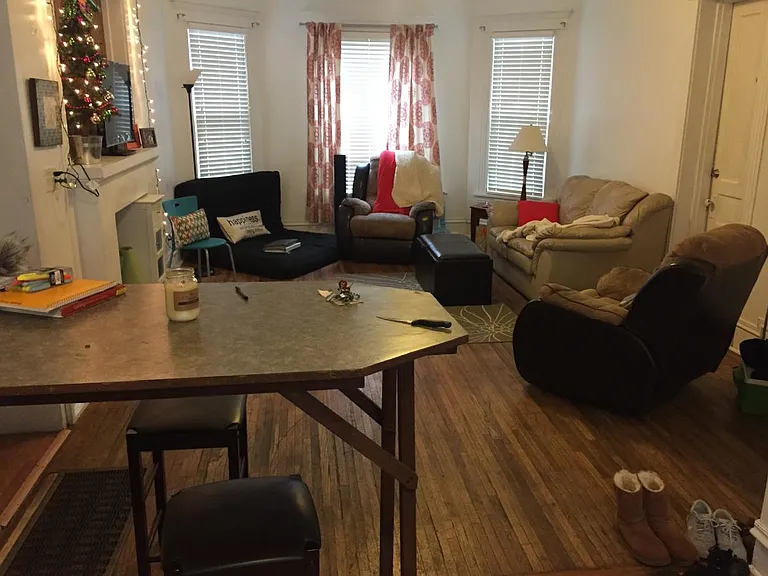 803 W 20th St #1 — Photo 3