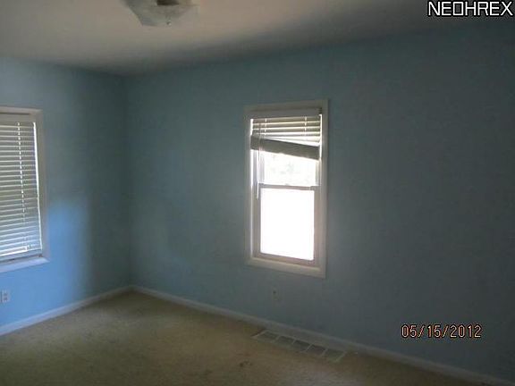 5th image of 2587 Fackler Ave