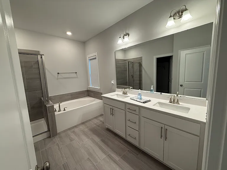Emerald Bay Cir — Photo 11